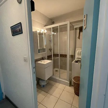 Climatise Avec Piscine, Proche - Fr-1-250-46 Lägenhet Le Grau-du-Roi